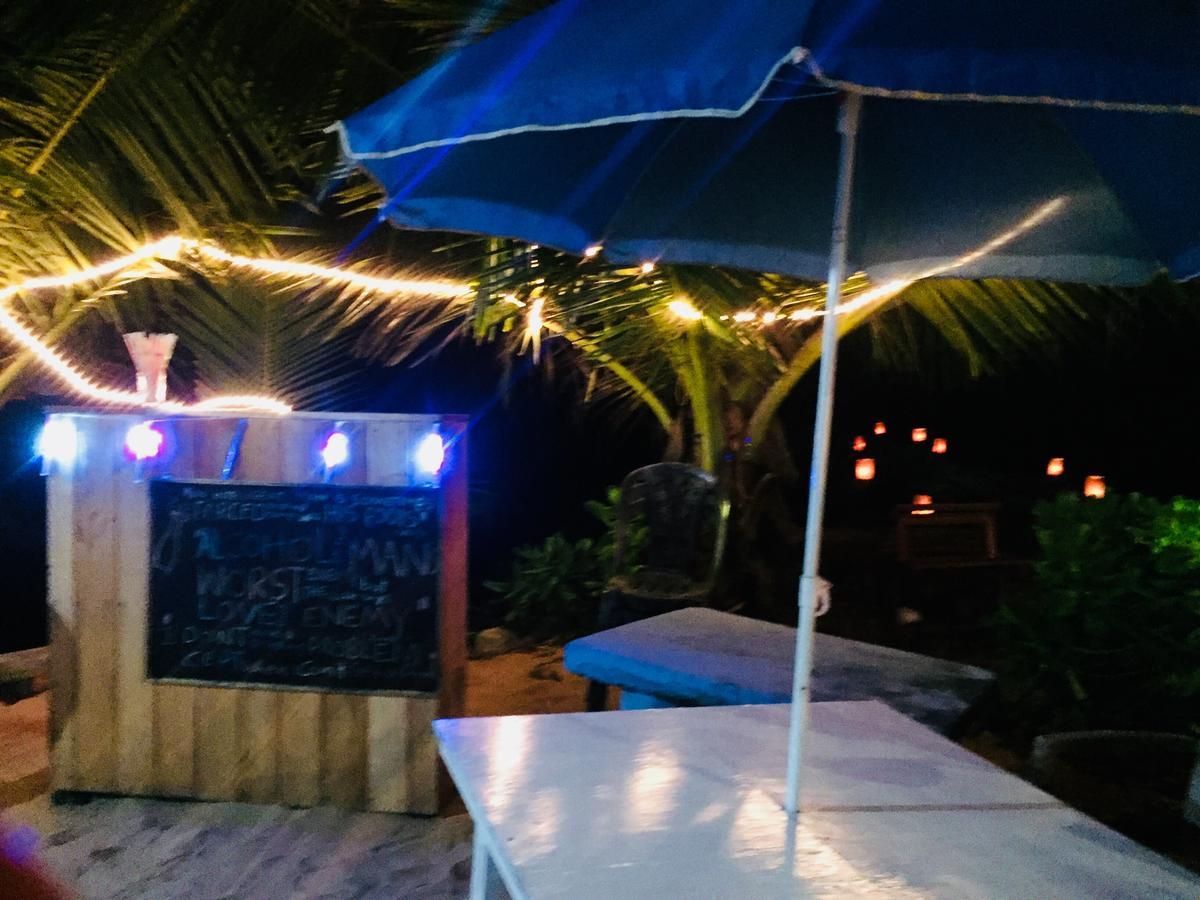Sea Side Guest House Тангалла Экстерьер фото